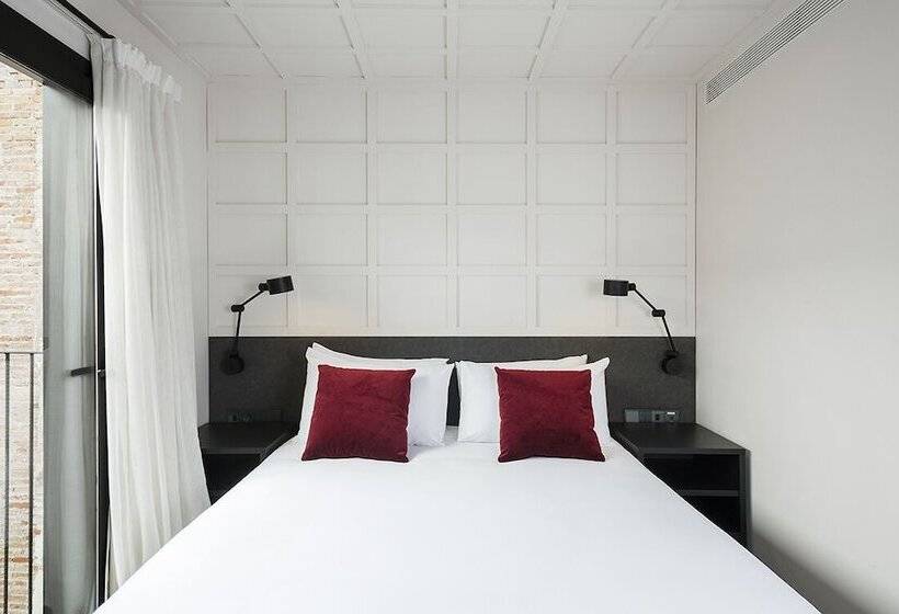 هتل Yurbban Ramblas Boutique