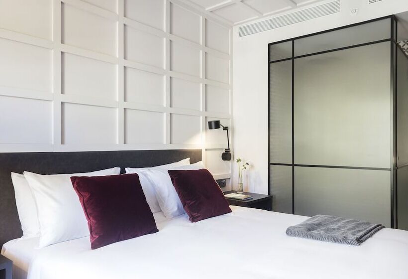 هتل Yurbban Ramblas Boutique