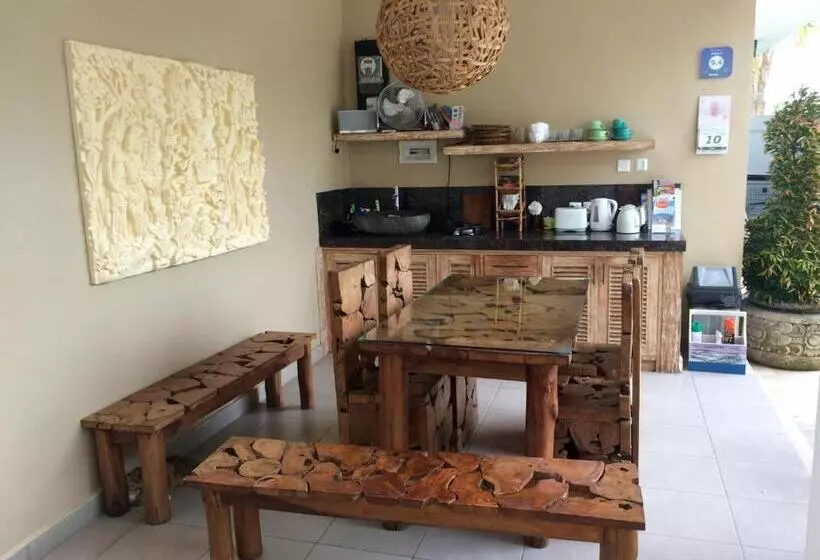 ペンション Canggu Pererenan Guesthouse Abalihouse