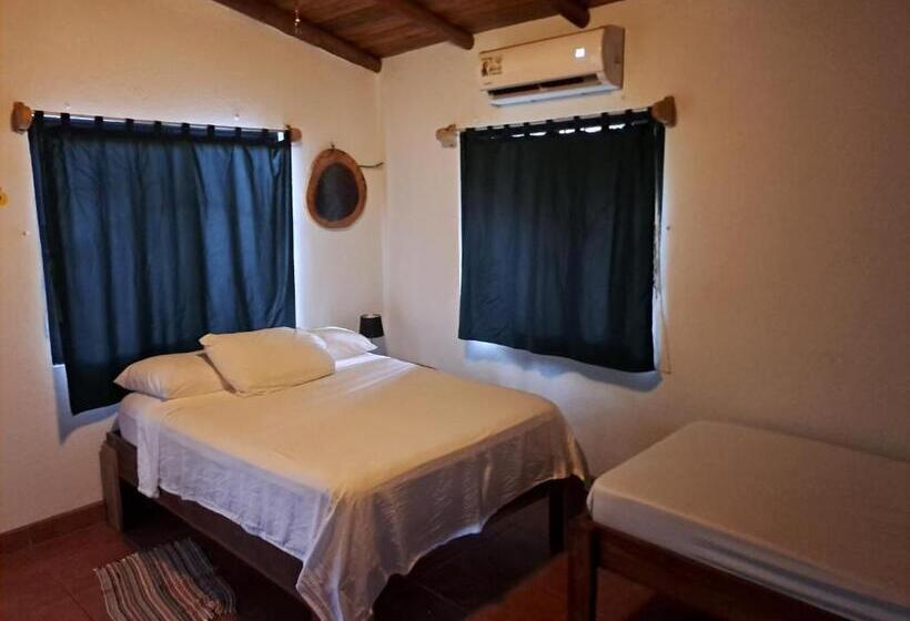 بنسيون Casa Rosada Nosara