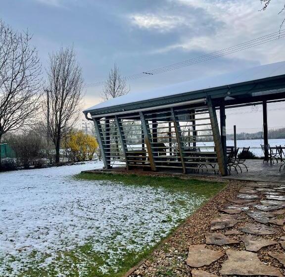 بنسيون Divá Kačica Restaurant & Pansion