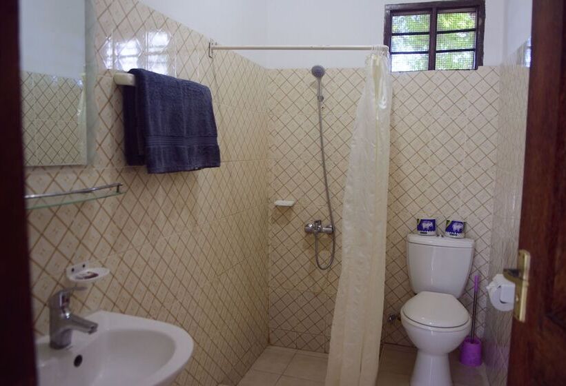 פנסיון Highland Bungalows