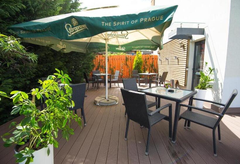 پانسیون Panorama Business Inn