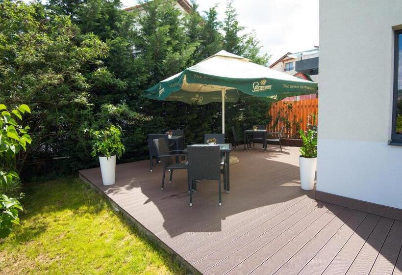 پانسیون Panorama Business Inn