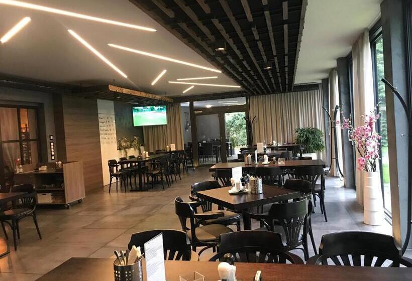 Pensjonat Restaurace A Penzion U Klásků