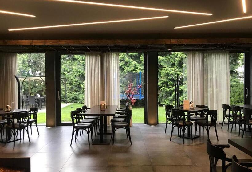 Pensjonat Restaurace A Penzion U Klásků