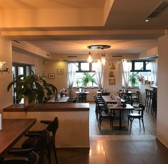 Pensjonat Restaurace A Penzion U Klásků