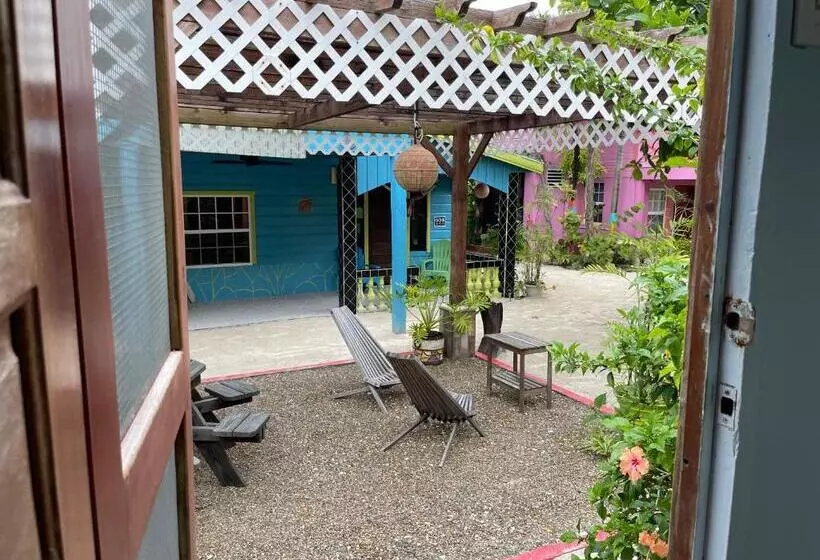 پانسیون Sea N Sun Guest House