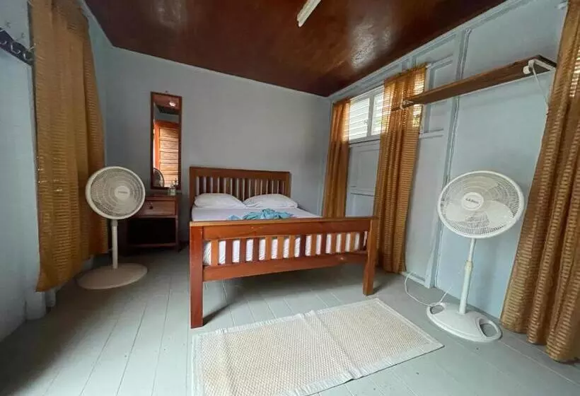 پانسیون Sea N Sun Guest House