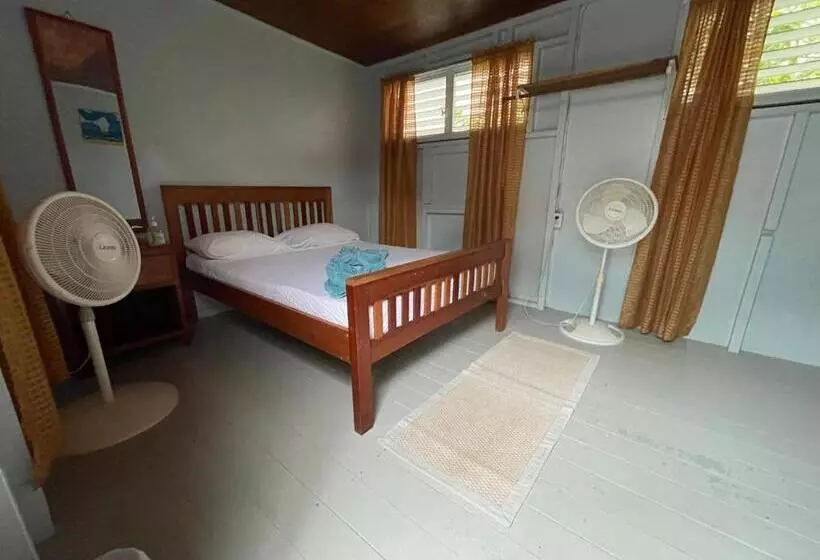 پانسیون Sea N Sun Guest House