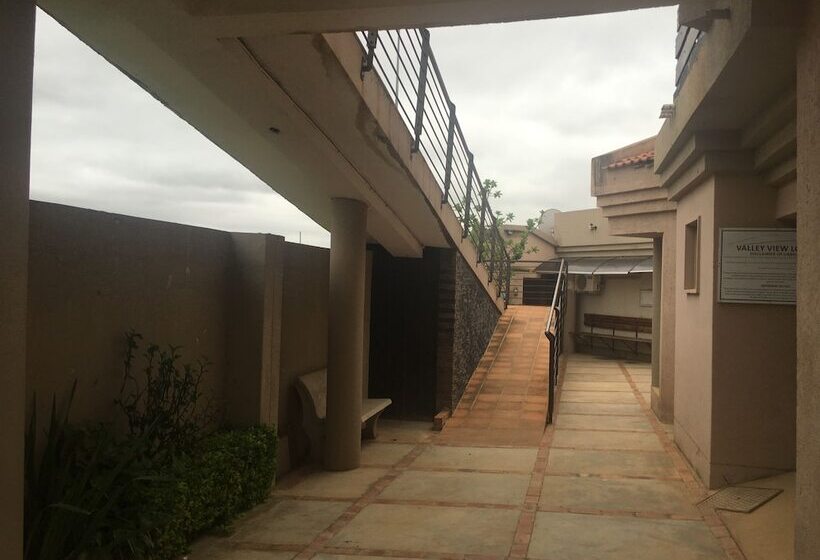 پانسیون Valley View Lodge