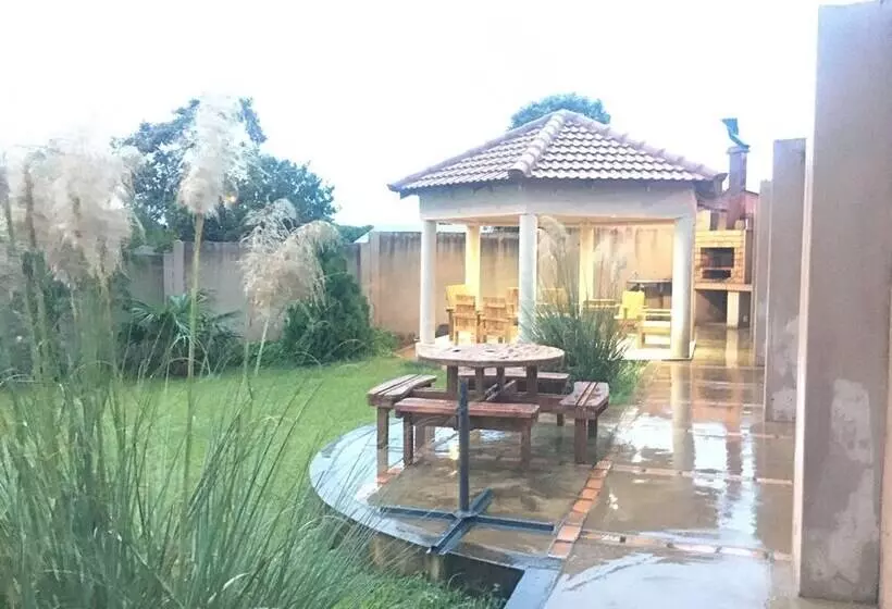 پانسیون Valley View Lodge