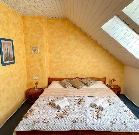 Retkeilymaja Penzion Fantasy   Restaurant