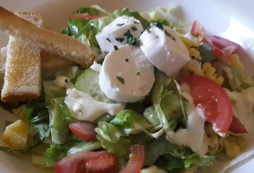 Retkeilymaja Penzion Fantasy   Restaurant