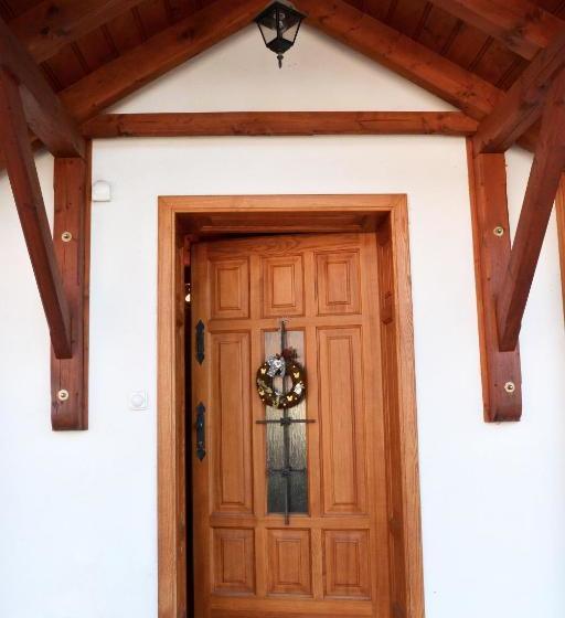 Alberg Penzion V Podhradí