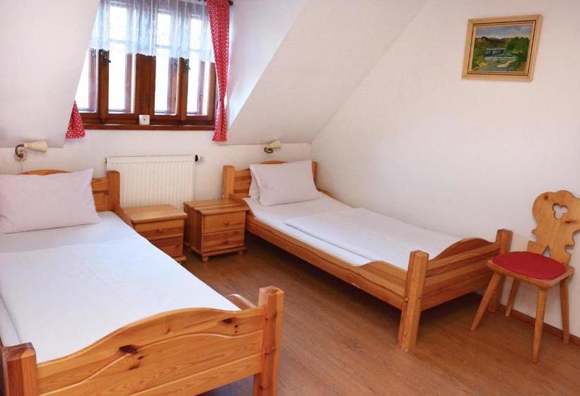 Alberg Penzion V Podhradí