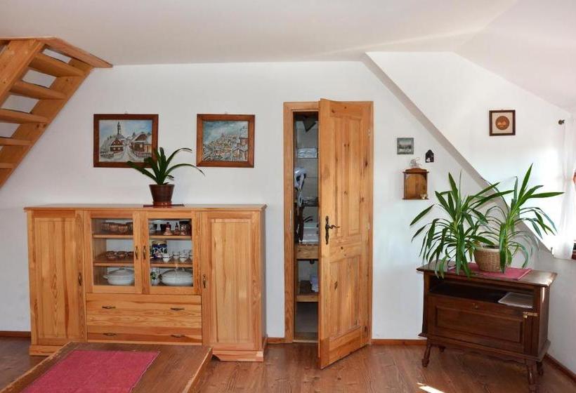 Alberg Penzion V Podhradí