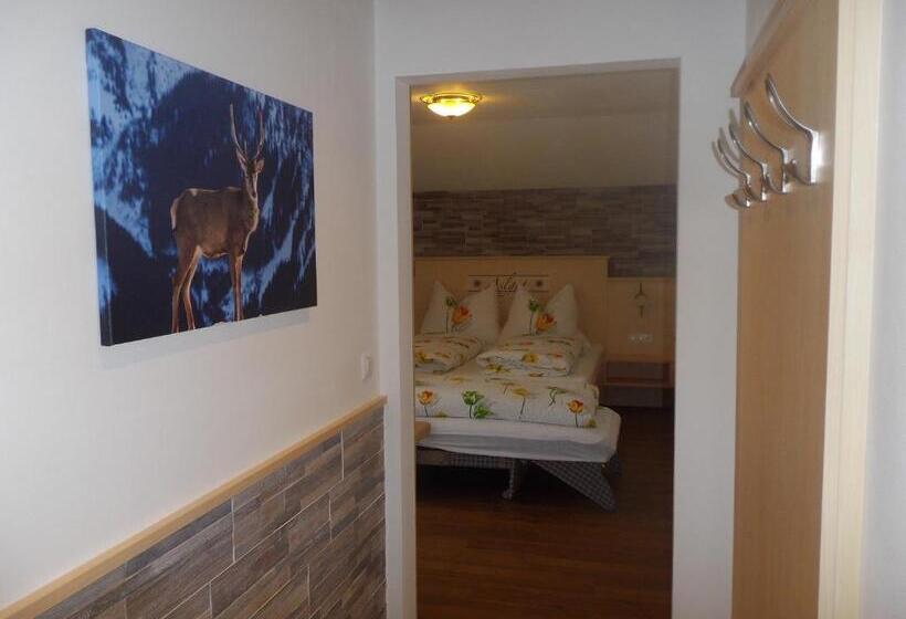 ホテル Biobauernhof Aslgut