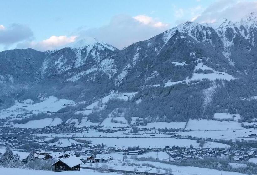 ホテル Biobauernhof Aslgut