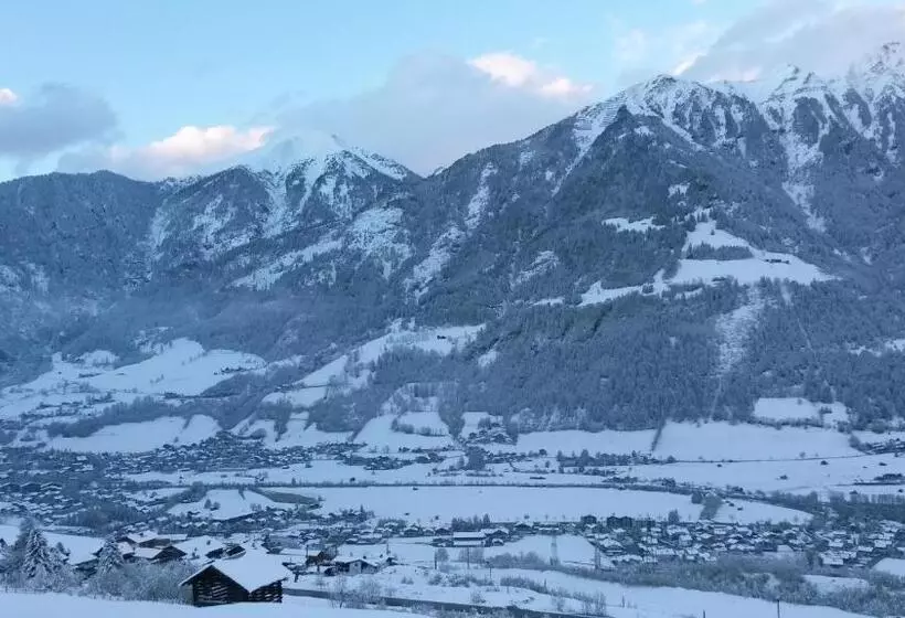 ホテル Biobauernhof Aslgut
