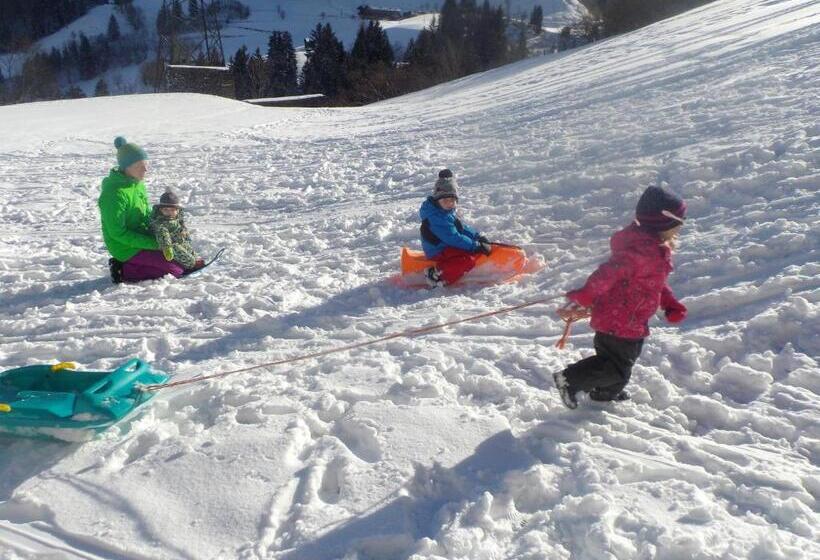 ホテル Biobauernhof Aslgut