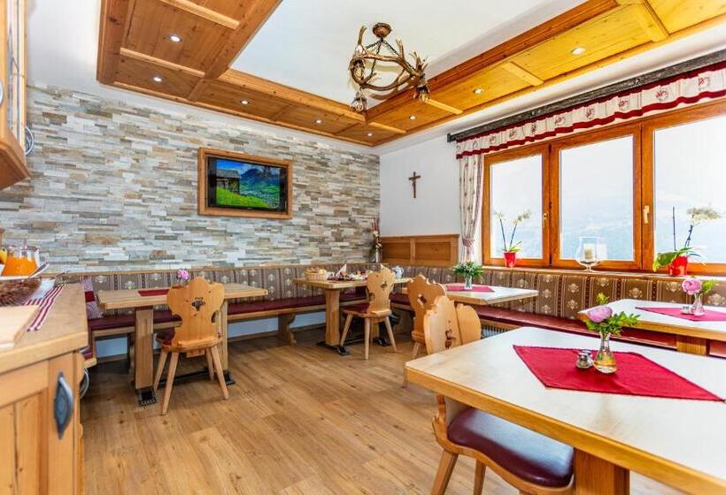 ホテル Biobauernhof Aslgut