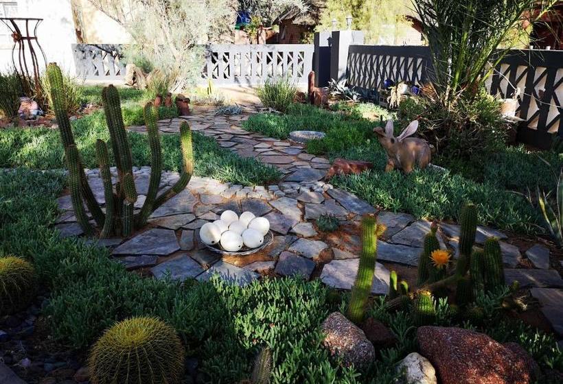 هتل Terra Rouge Guestfarm & Sonstraal Farmhouse