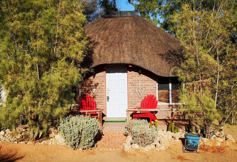 هتل Terra Rouge Guestfarm & Sonstraal Farmhouse