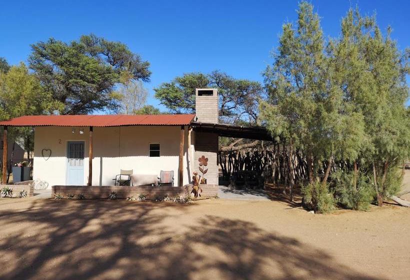 هتل Terra Rouge Guestfarm & Sonstraal Farmhouse