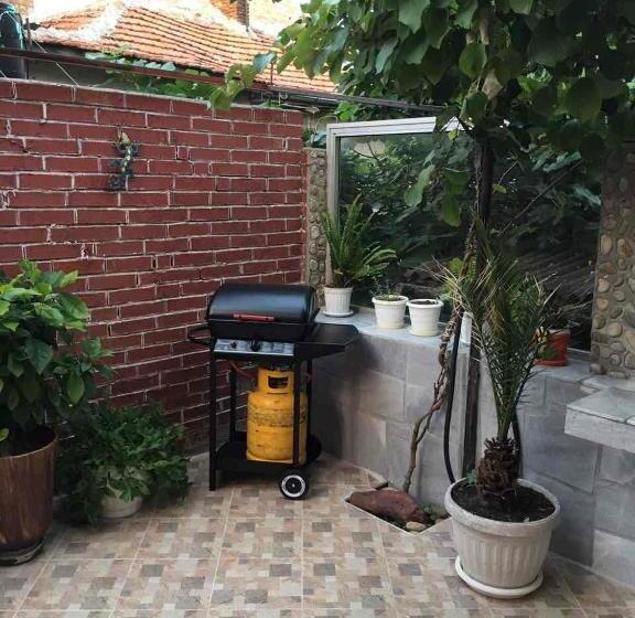 פנסיון Guest House Yanina