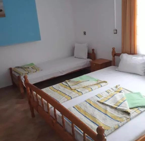 پانسیون Guest House Yanina