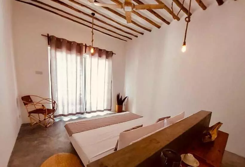 Majatalo Helwas Zanzibar Beach