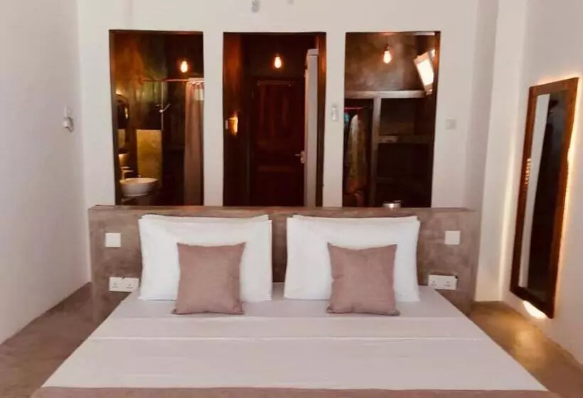 Majatalo Helwas Zanzibar Beach