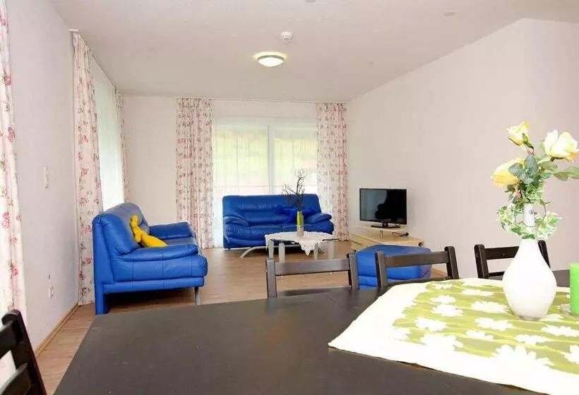 ペンション Ibex Hostel