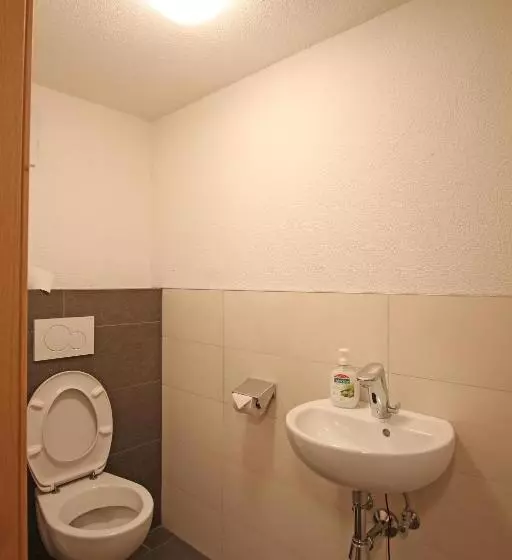 ペンション Ibex Hostel
