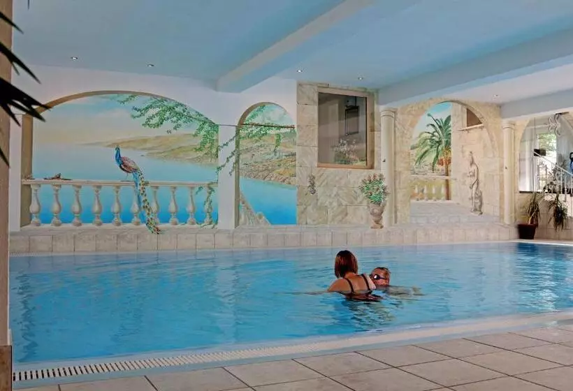 ペンション Ibex Hostel