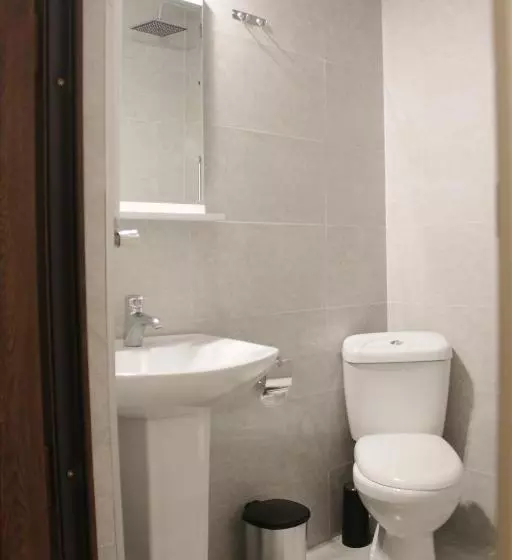 پانسیون Nitsa Guest House