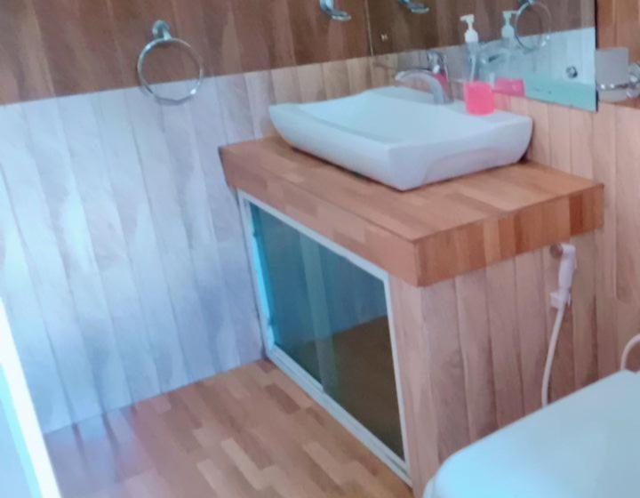 膳宿费 Shadow Inn Ella