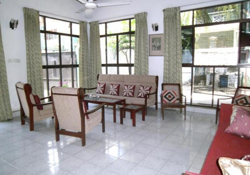 پانسیون Thilanka Beach Resort