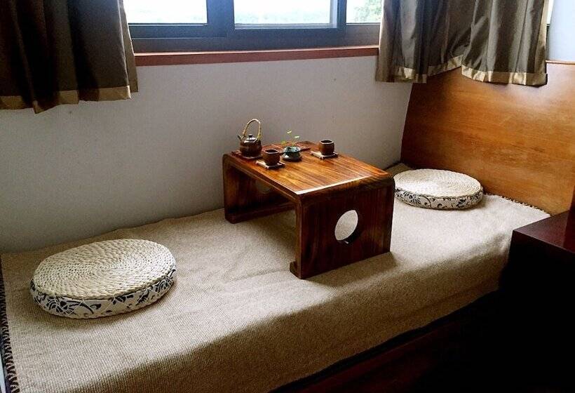 פנסיון Zhujiajian Time To Inn