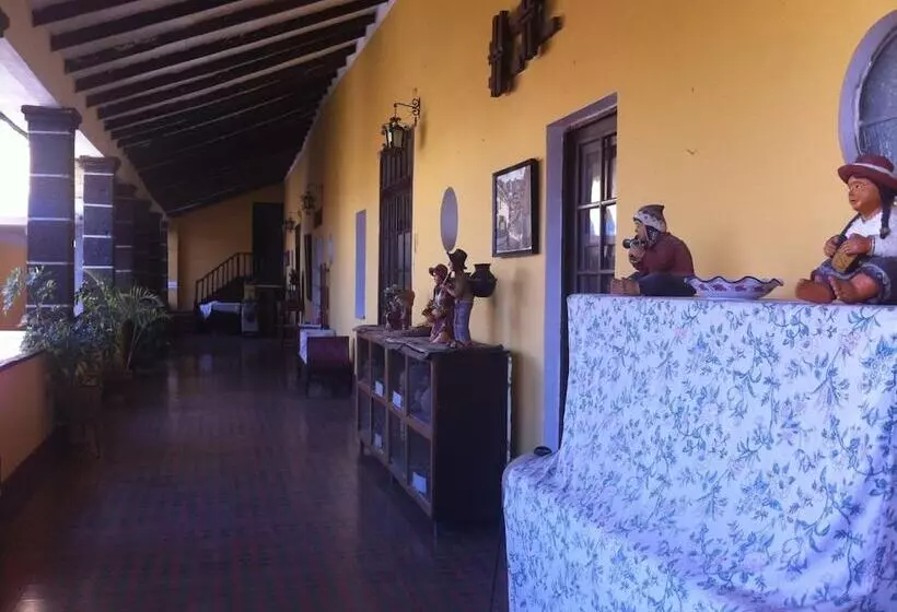 Retkeilymaja Hostal Tres Máscaras
