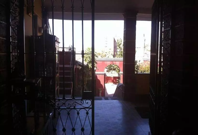 Retkeilymaja Hostal Tres Máscaras