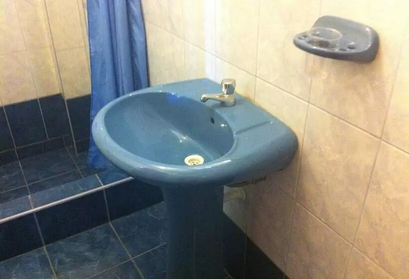 Retkeilymaja Hostal Tres Máscaras