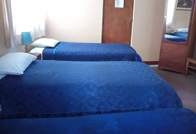 Retkeilymaja Hostal Tres Máscaras