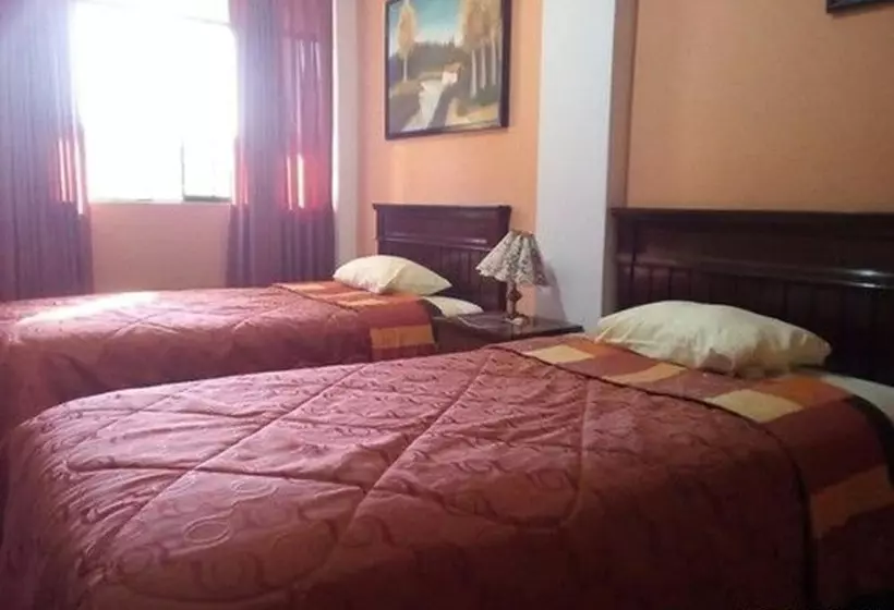 Retkeilymaja Hostal Tres Máscaras