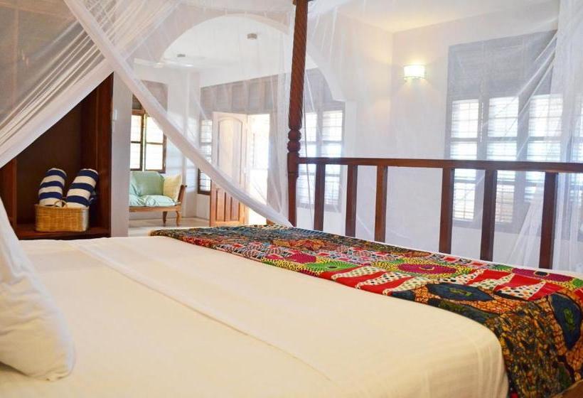 פנסיון Alibi's Well