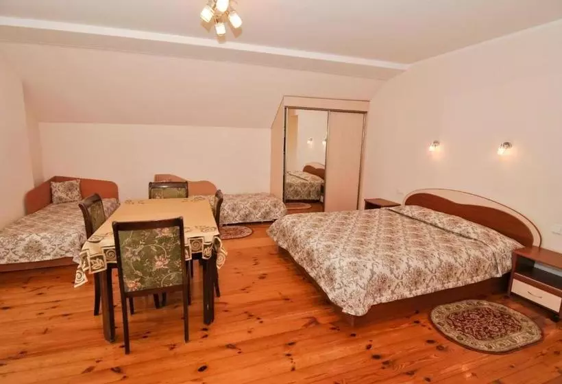 پانسیون Poilsis Prie Dineikos Parko