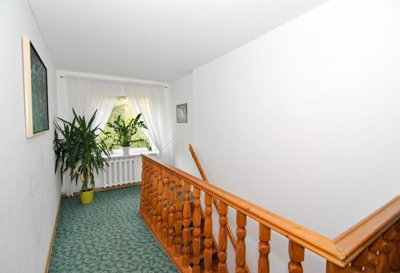 پانسیون Poilsis Prie Dineikos Parko