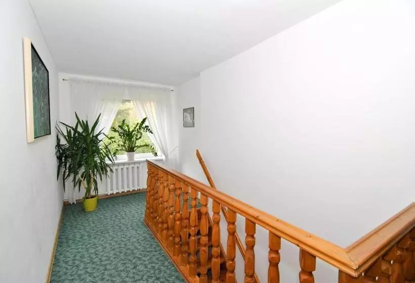 پانسیون Poilsis Prie Dineikos Parko