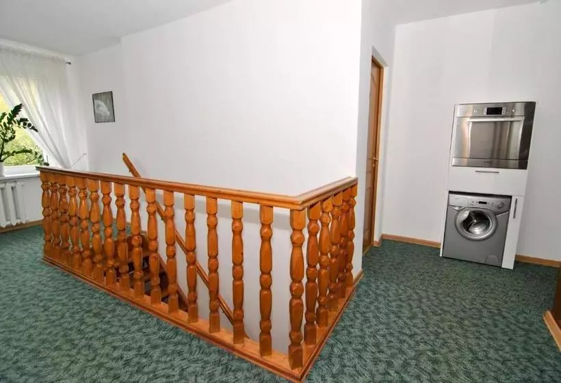 پانسیون Poilsis Prie Dineikos Parko